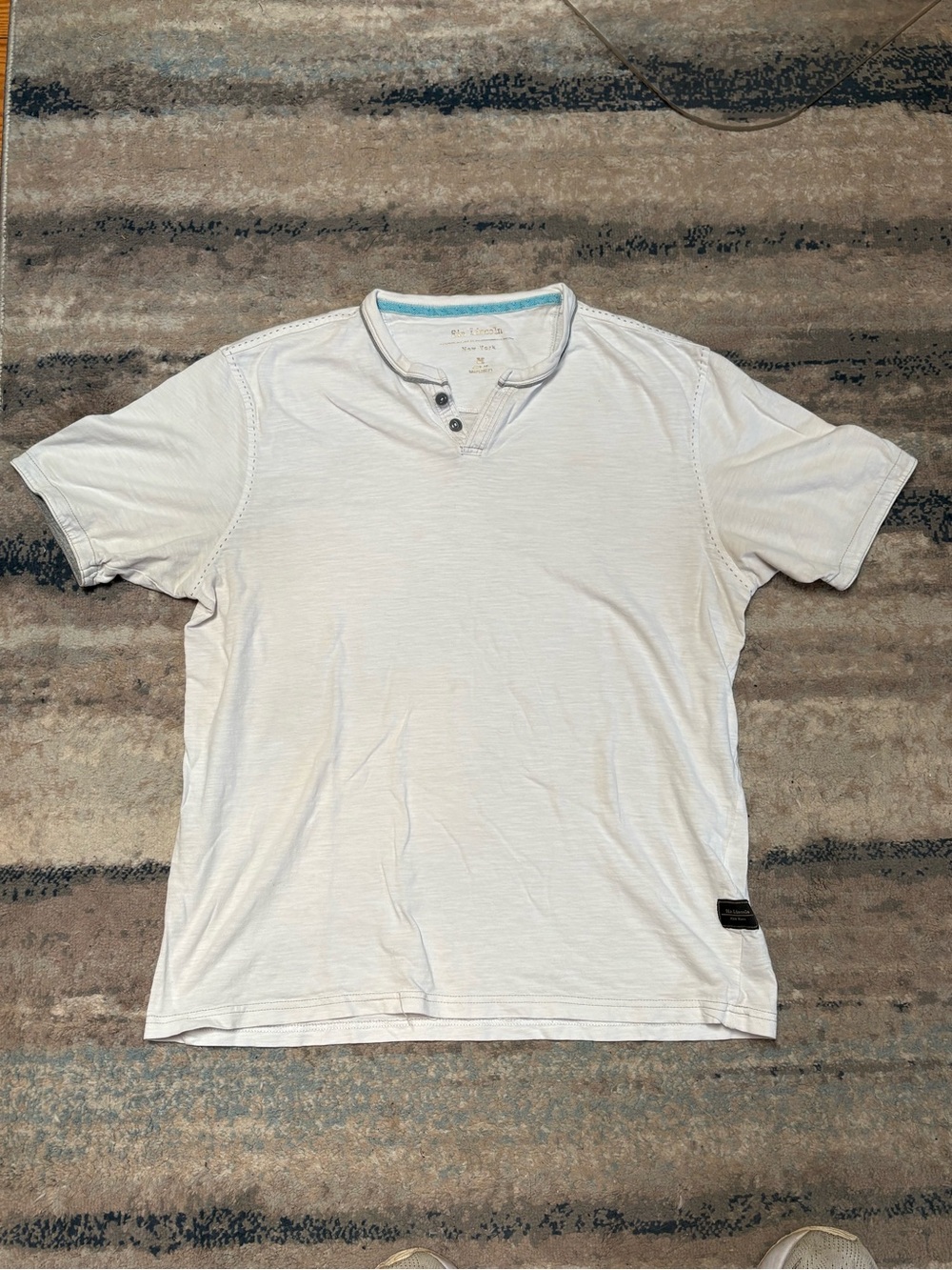 Six Lincoln NY Men's White Short-Sleeve Henley Shirt Size M